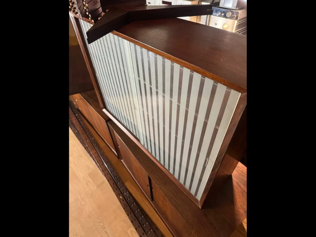 Billede 4 - Poul Cadovius ophængt palisanderreol