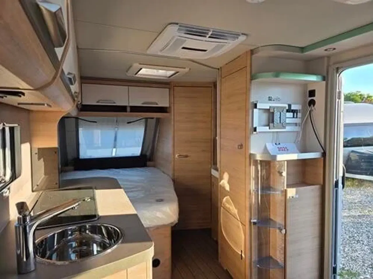 Billede 10 - Knaus Südwind 60 Years 450 FU - EFTERÅRTILBUD - Mover Kr: 1.- Spar 18.698