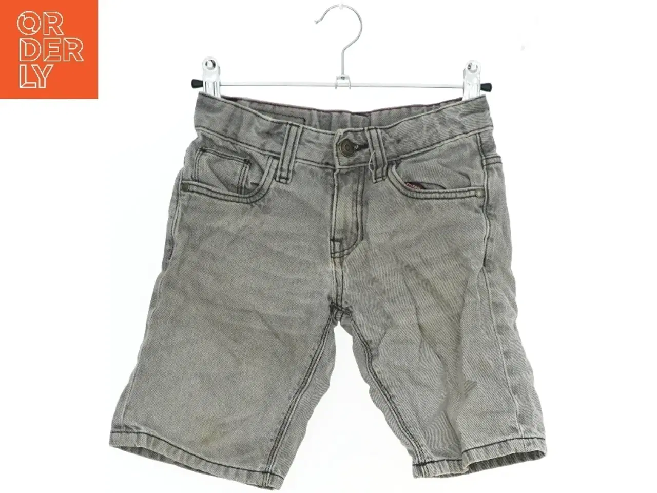 Billede 1 - Grå denim shorts fra C & A (str. 128)