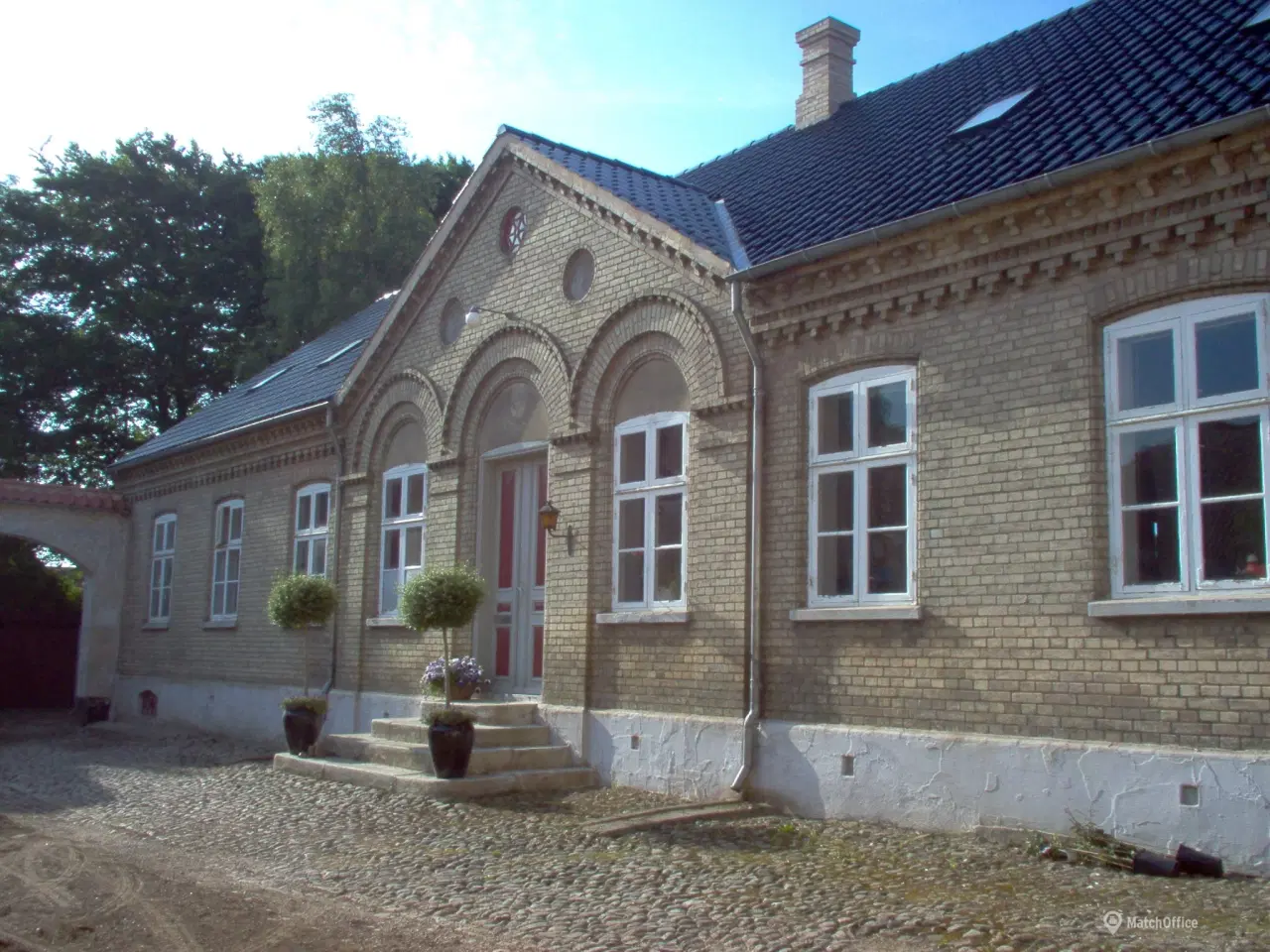 Billede 1 - Kalundgaard -Kontordomicil i historiske rammer v. Middelfart