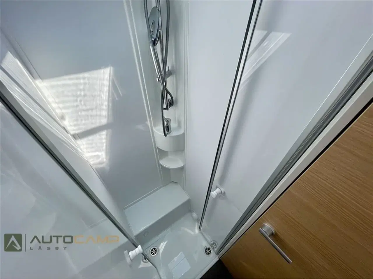 Billede 14 - 2026 - Adria Matrix M670