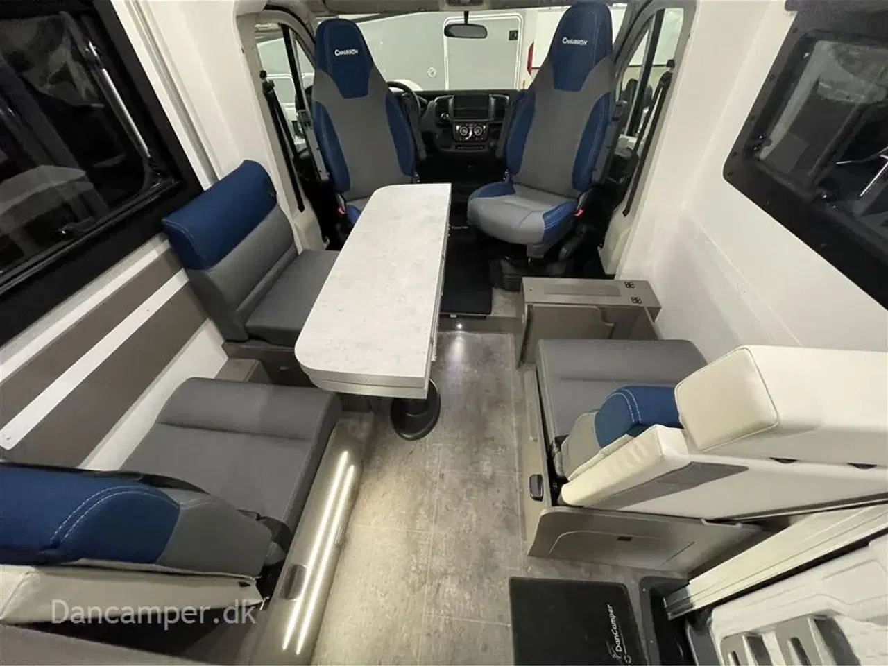 Billede 15 - 2024 - Chausson X650 Exclusive line   Messepris 1.019.900,- SPAR kr. 50.000,- Camper med stor Lounge og siddegruppe, 9-trins automatgear, sænkeseng, stor garage, specialfælge, Artic, Connect- og X-tilbehørspakke ,