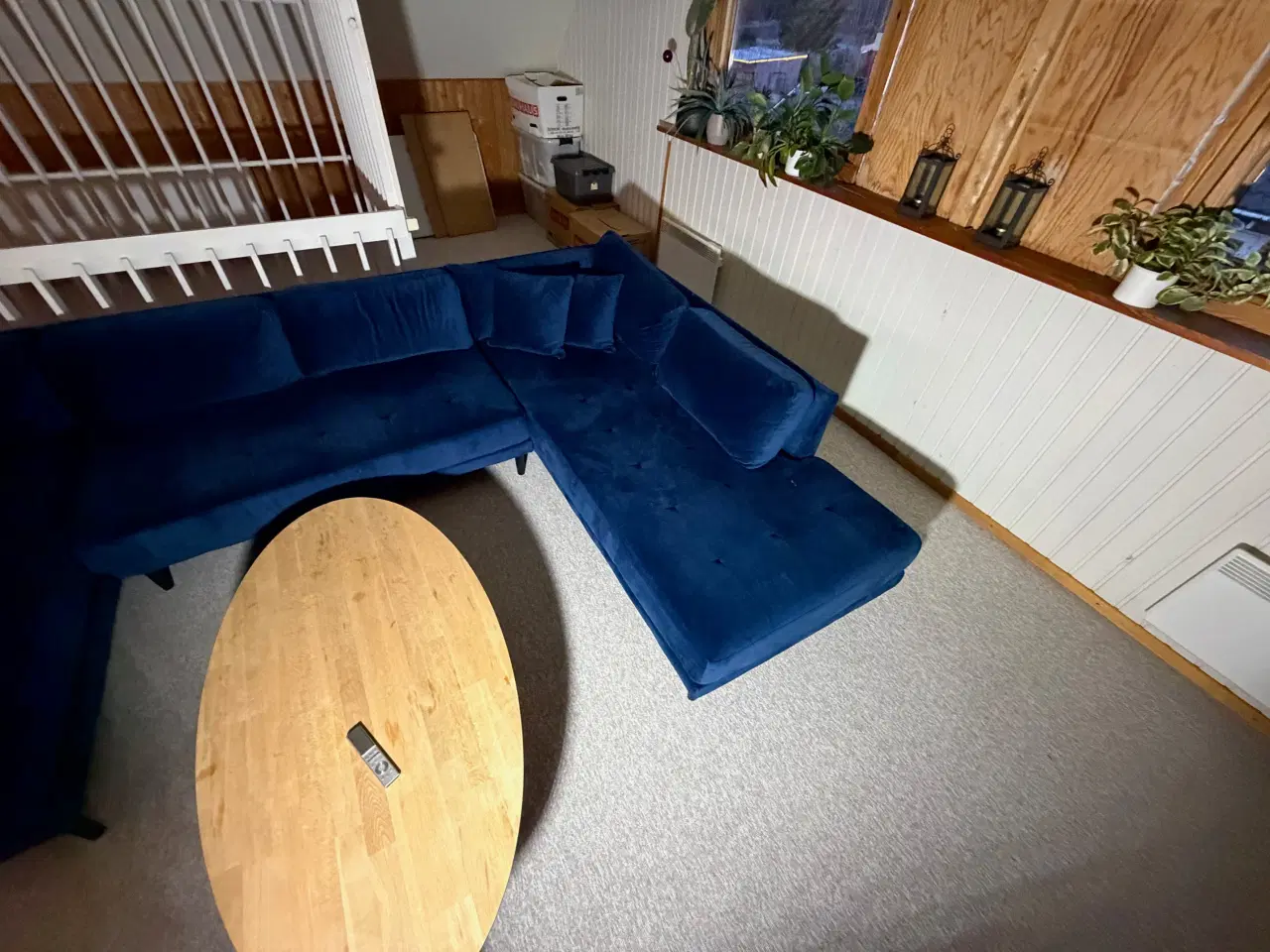 Billede 5 - Kongeblå veloursofa 