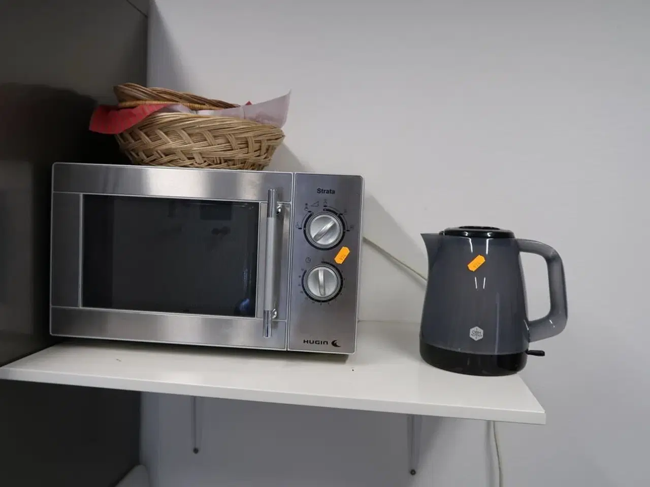 Billede 1 - 2 stk. kaffemaskiner, mikrobølgeovn, elkedel