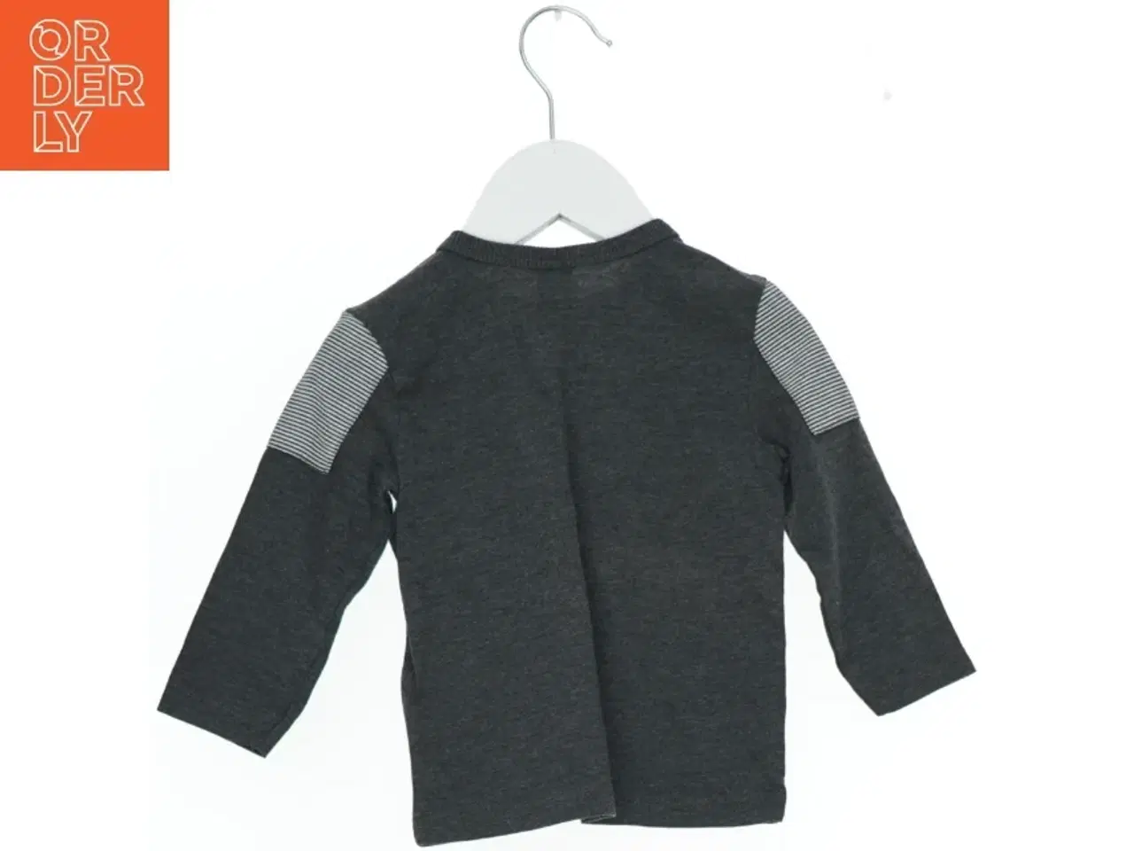 Billede 2 - Langærmet bluse med robot-motiv fra Doppdopo (str. 74)