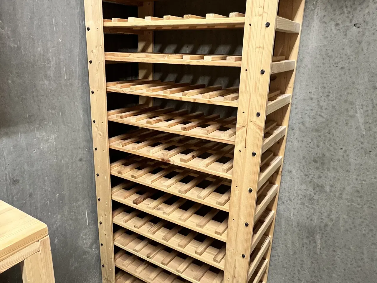 Billede 1 - Vinreol til 96 flasker