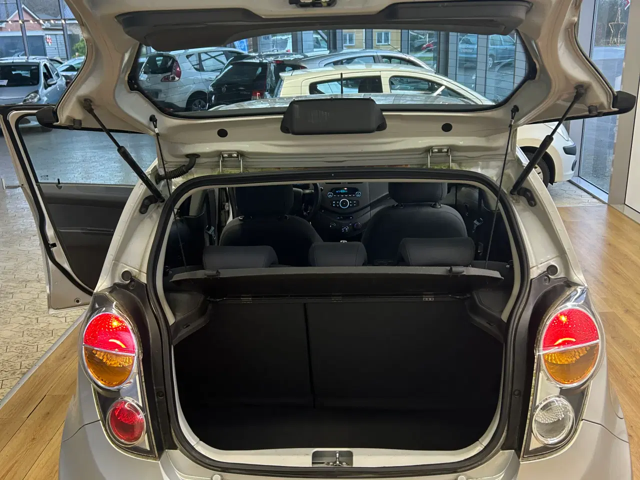 Billede 7 - Frisk Chevrolet spark med lav km