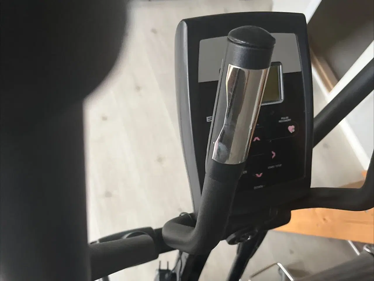 Billede 1 - Træningscykel indendørs i sort 