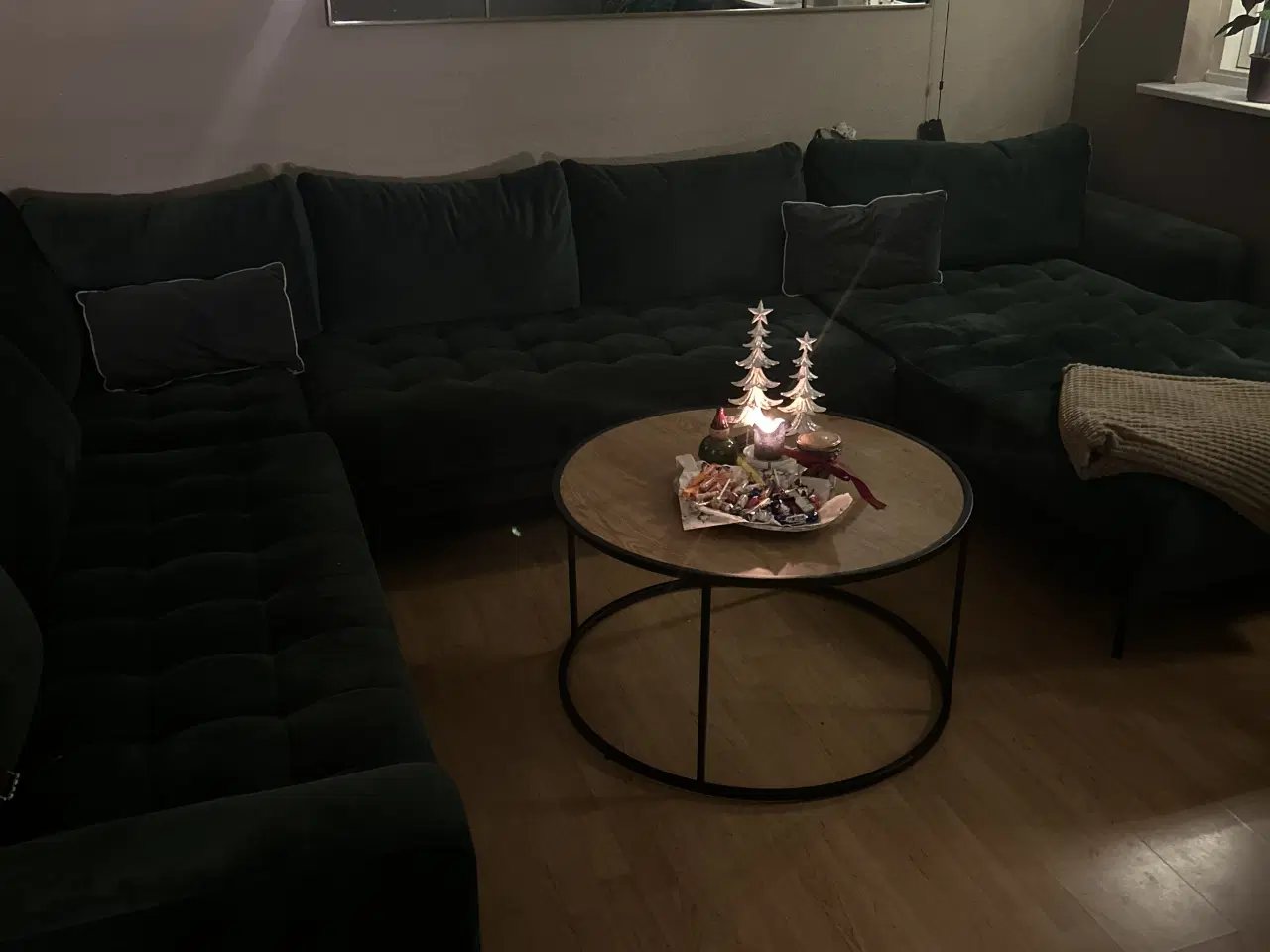 Billede 4 - Lækker grøn velour U-sofa