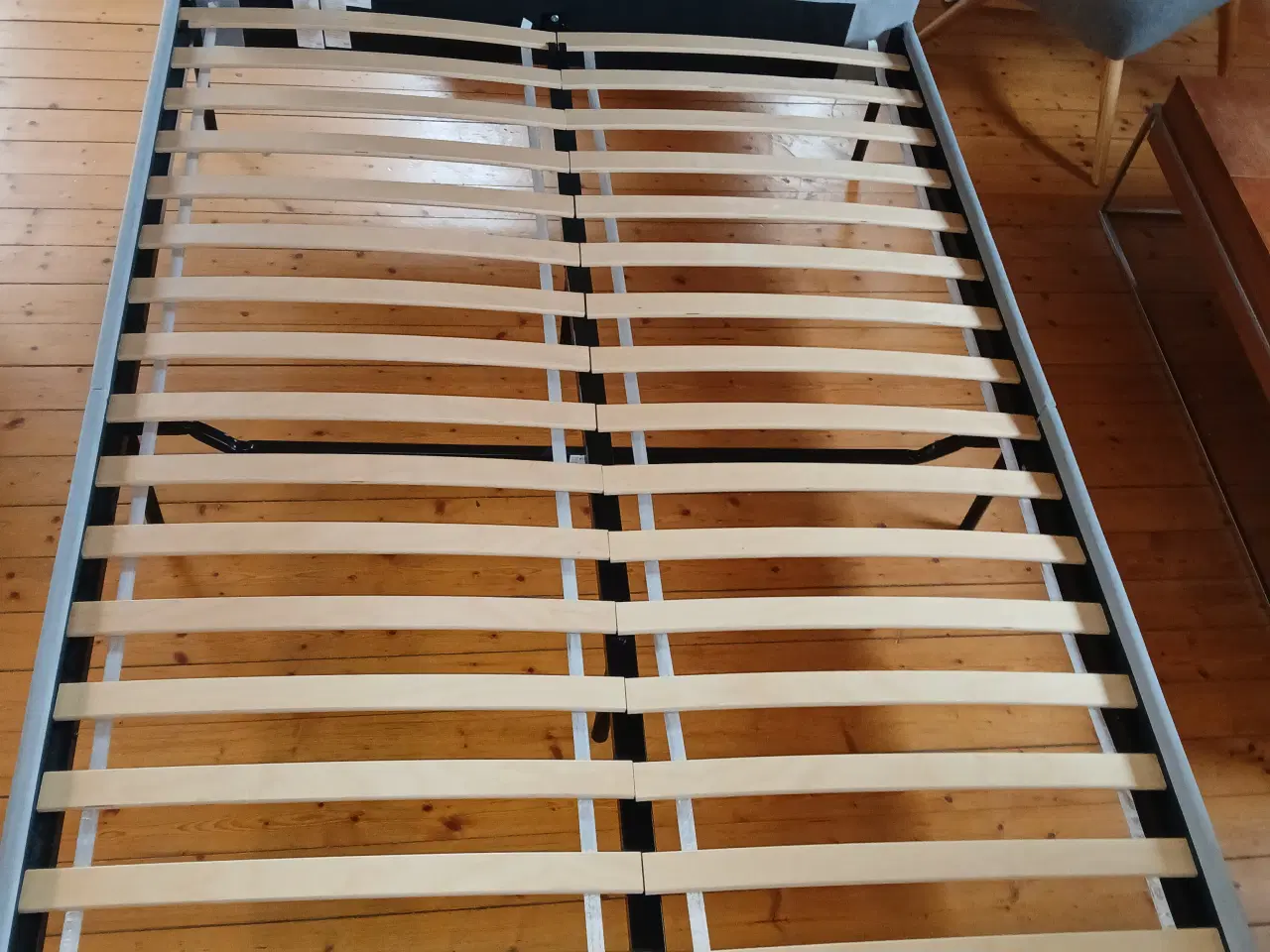 Billede 2 - Seng 140X200 - Ikea Slattum + Hamarvik madras