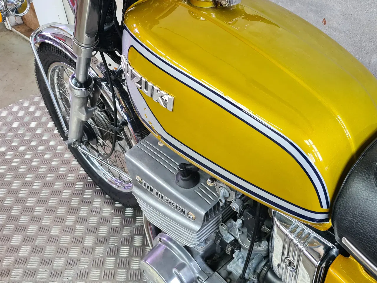 Billede 9 - Suzuki GT 380 Årg 1974