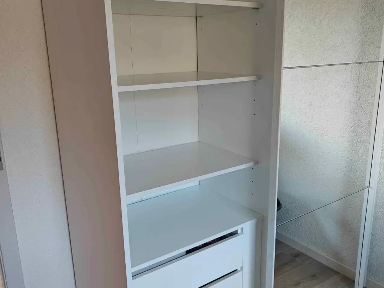 Billede 2 - Raberg garderobeskab fra Jysk 