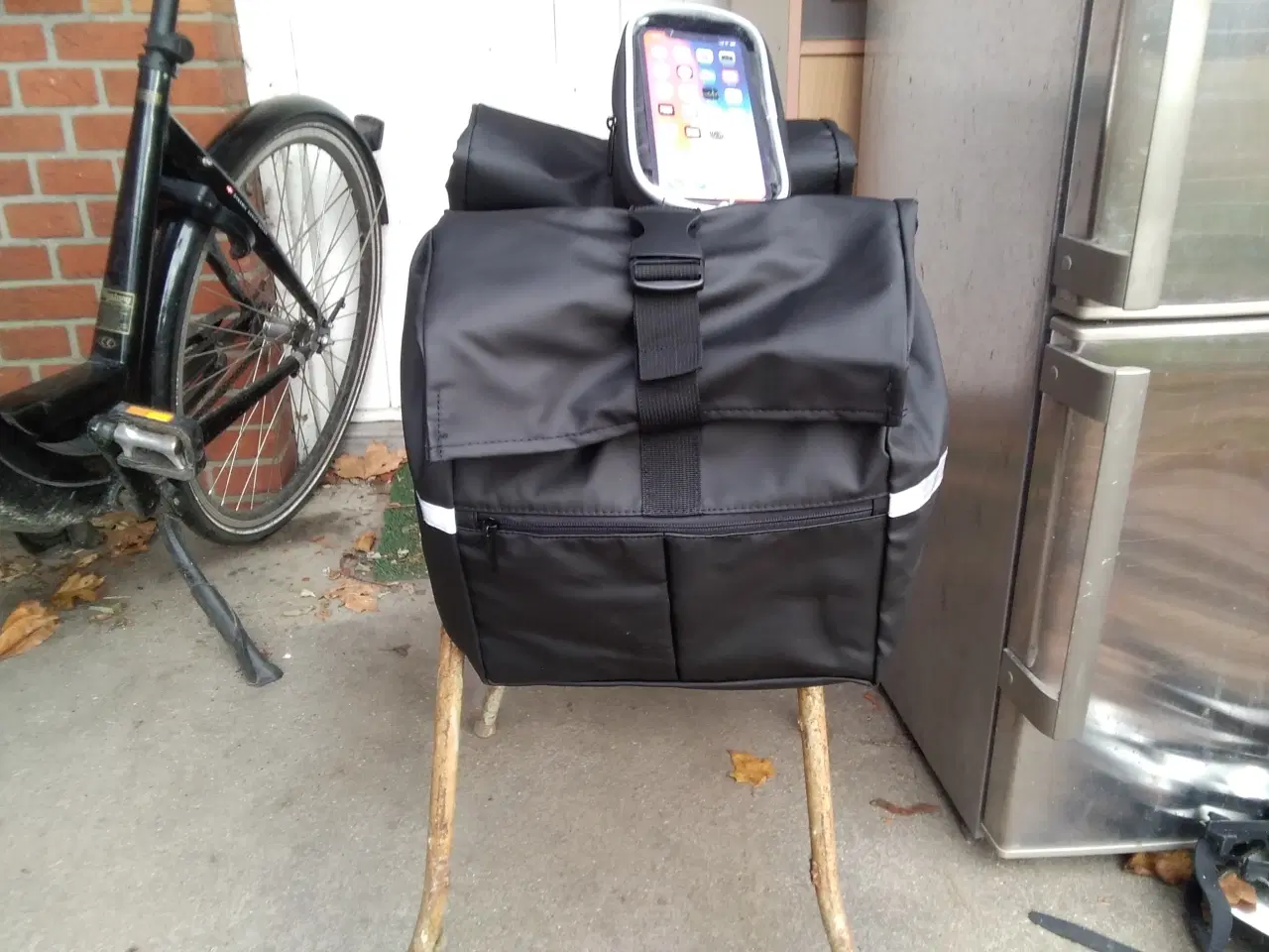 Billede 2 - Nyt taskesæt 2 side og 1 mobilholder 