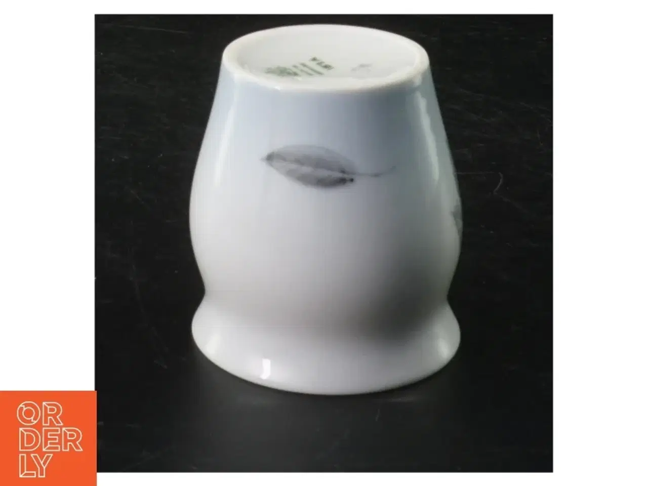 Billede 2 - Porcelænskrukke med blade motiv fra B&G (str. 6 cm i diameter og længde)