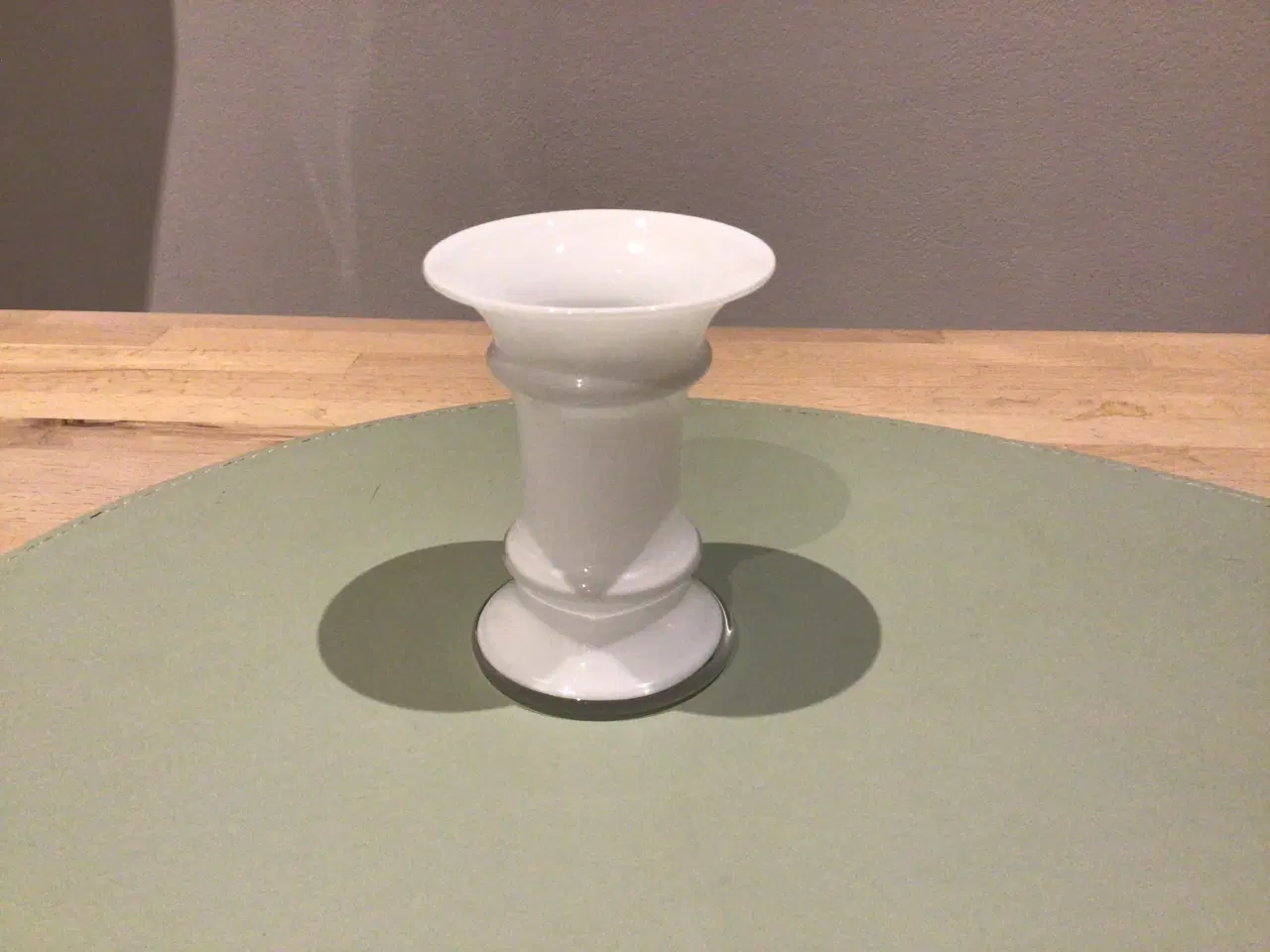 Billede 1 - Holmegaard vase M B serien