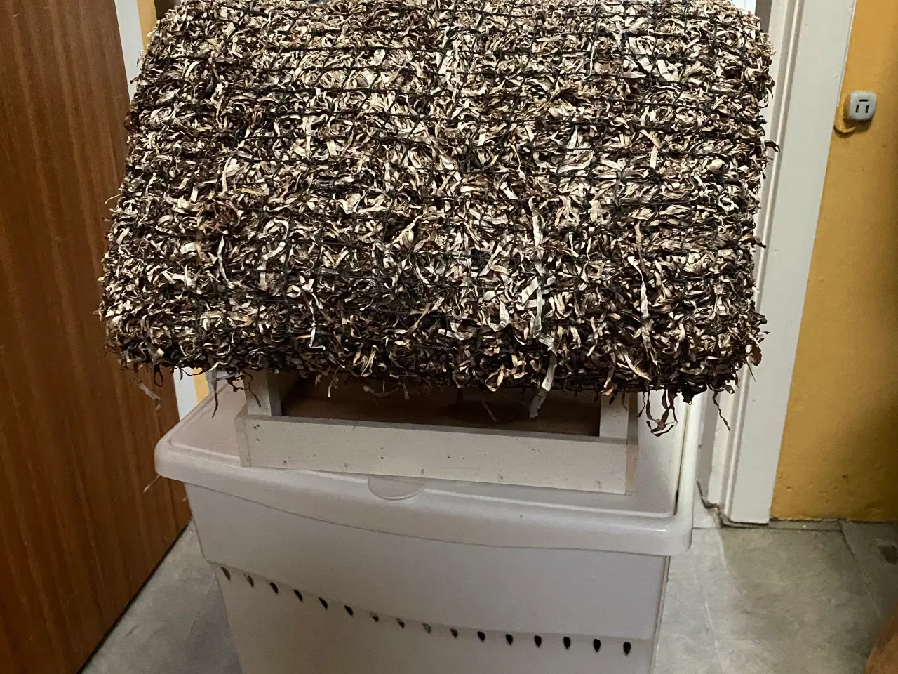 Billede 2 - Læsø fuglehus med tangtag