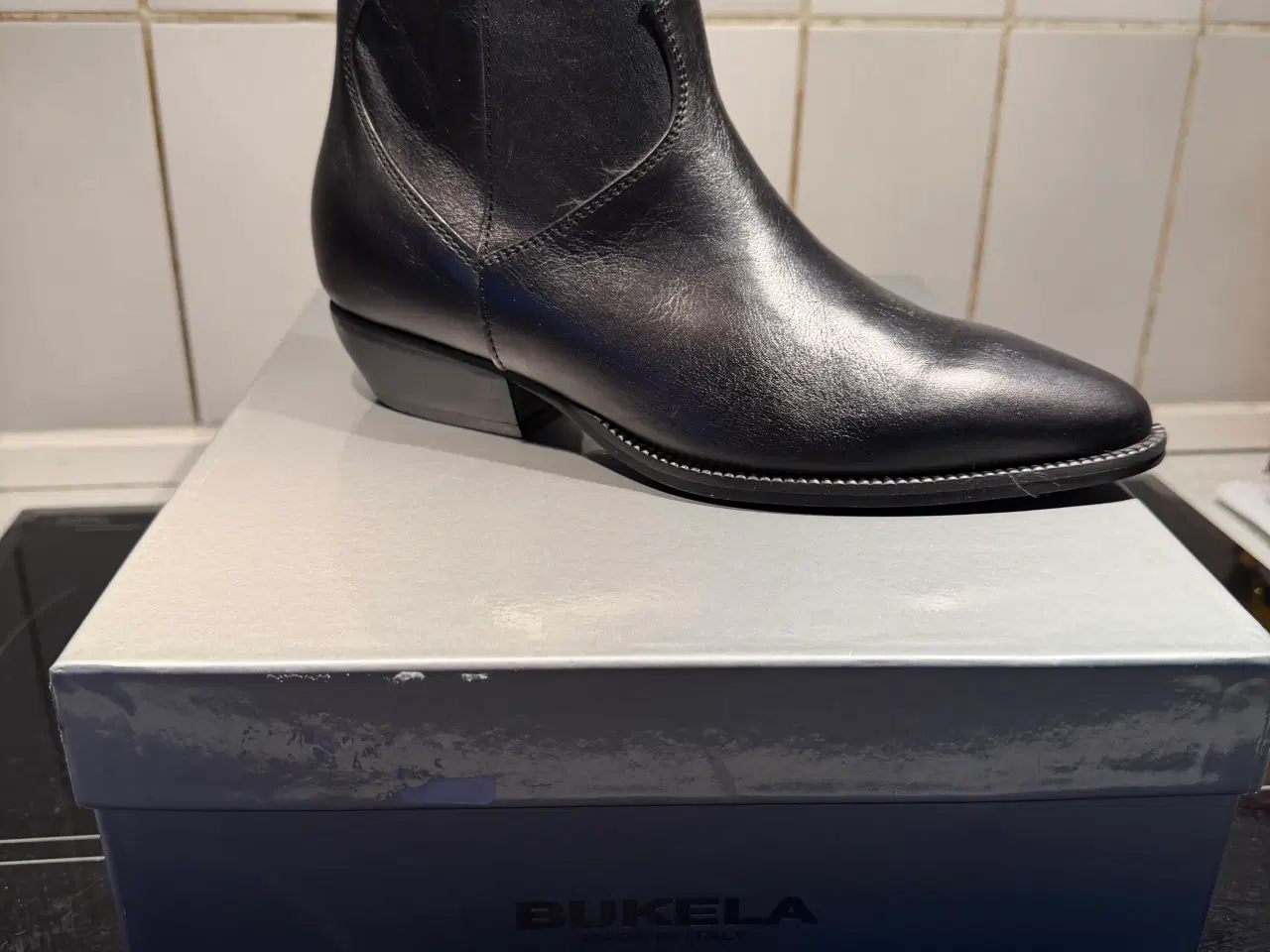 Billede 2 - Bukela vitello caracas str 37