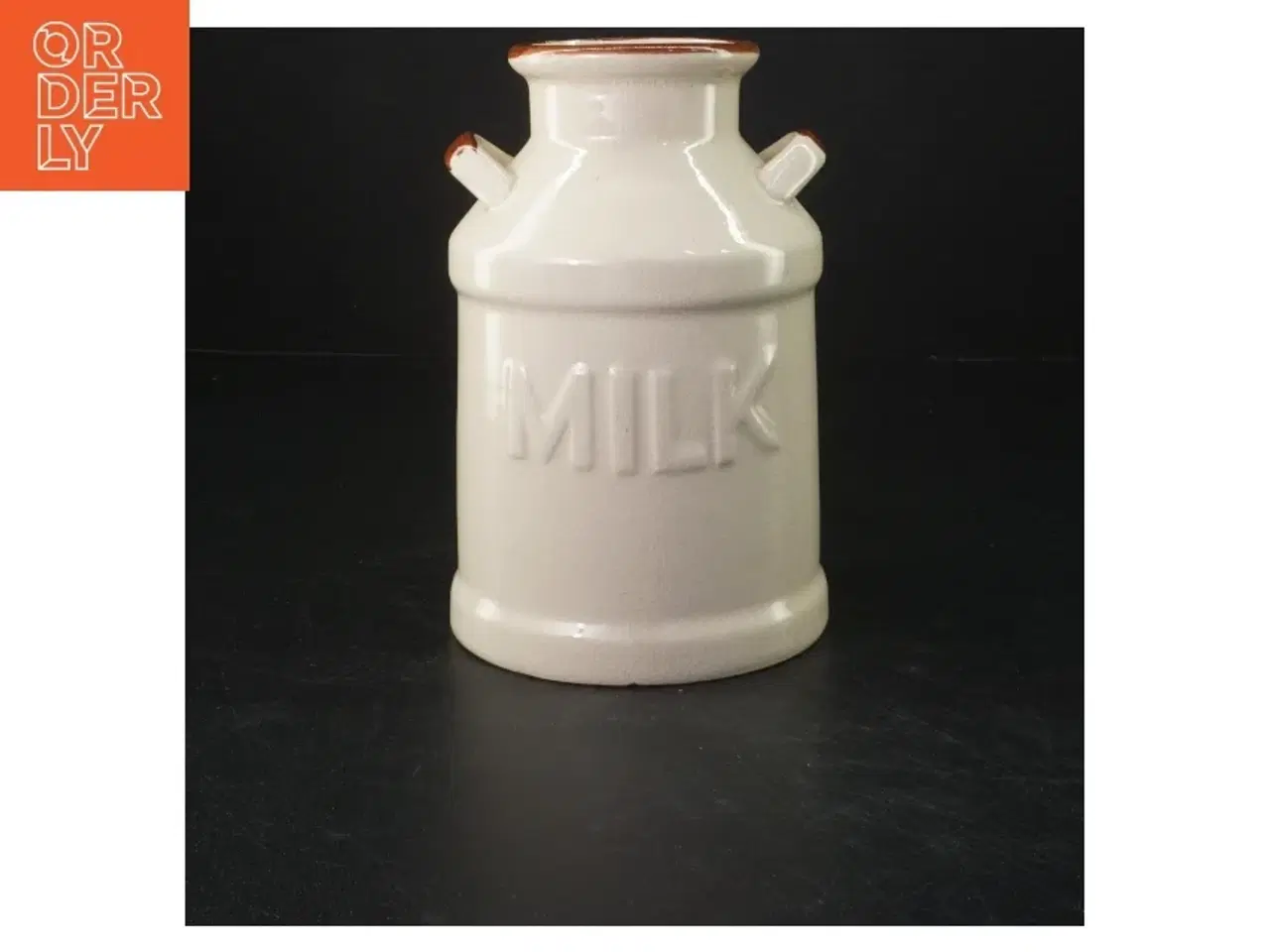 Billede 1 - Mælkejunge vase med sommerfugle design (str. 17,5x11 cm)