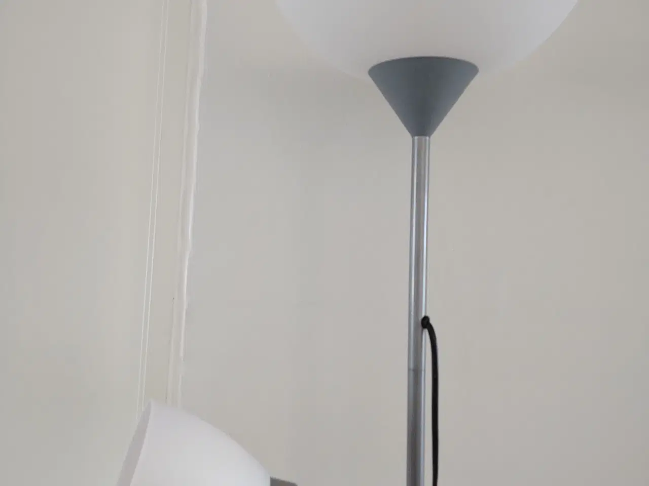 Billede 4 - Gulv lampe.