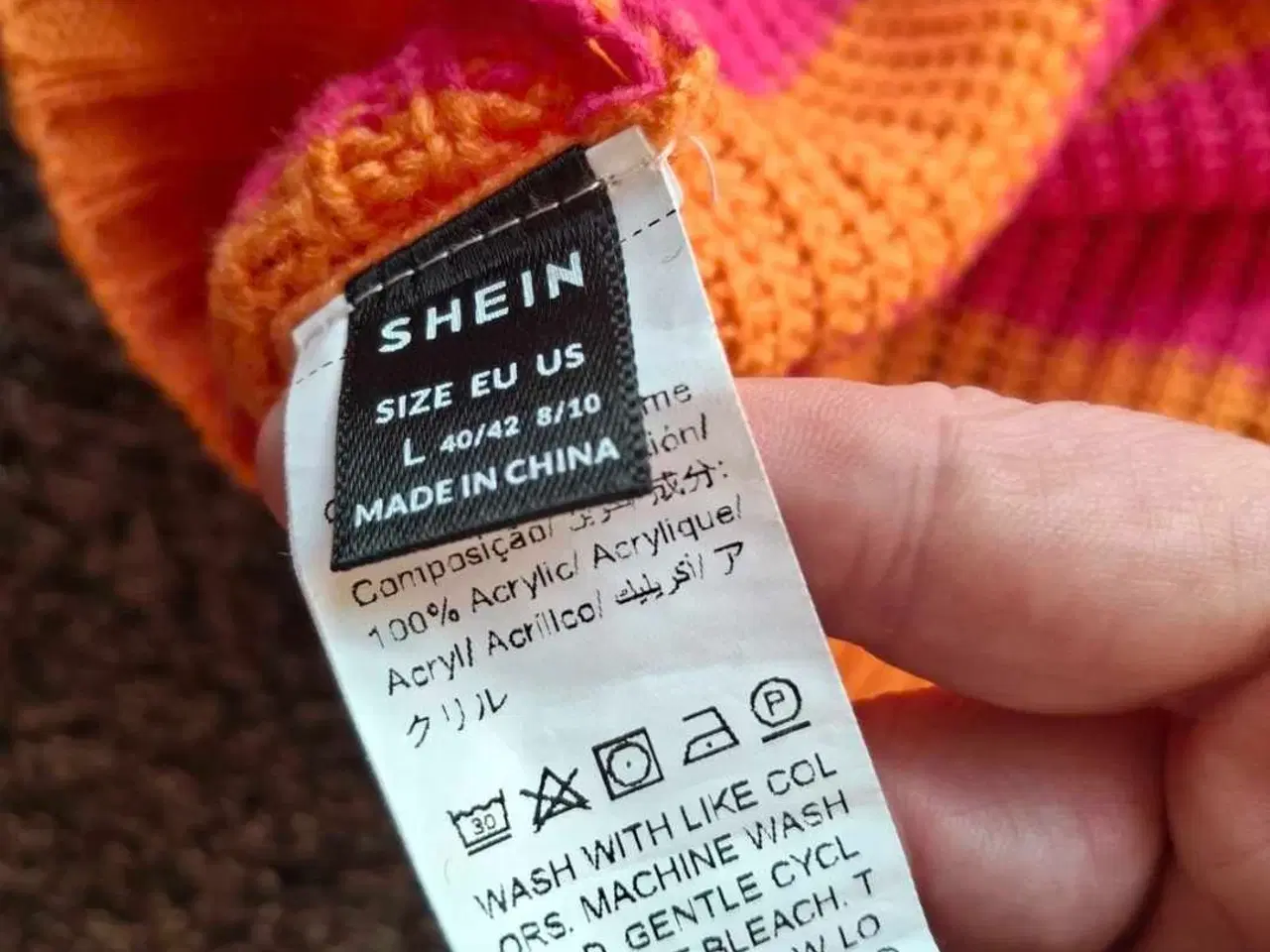 Billede 7 - Orange og pink stribet sweater str. Large