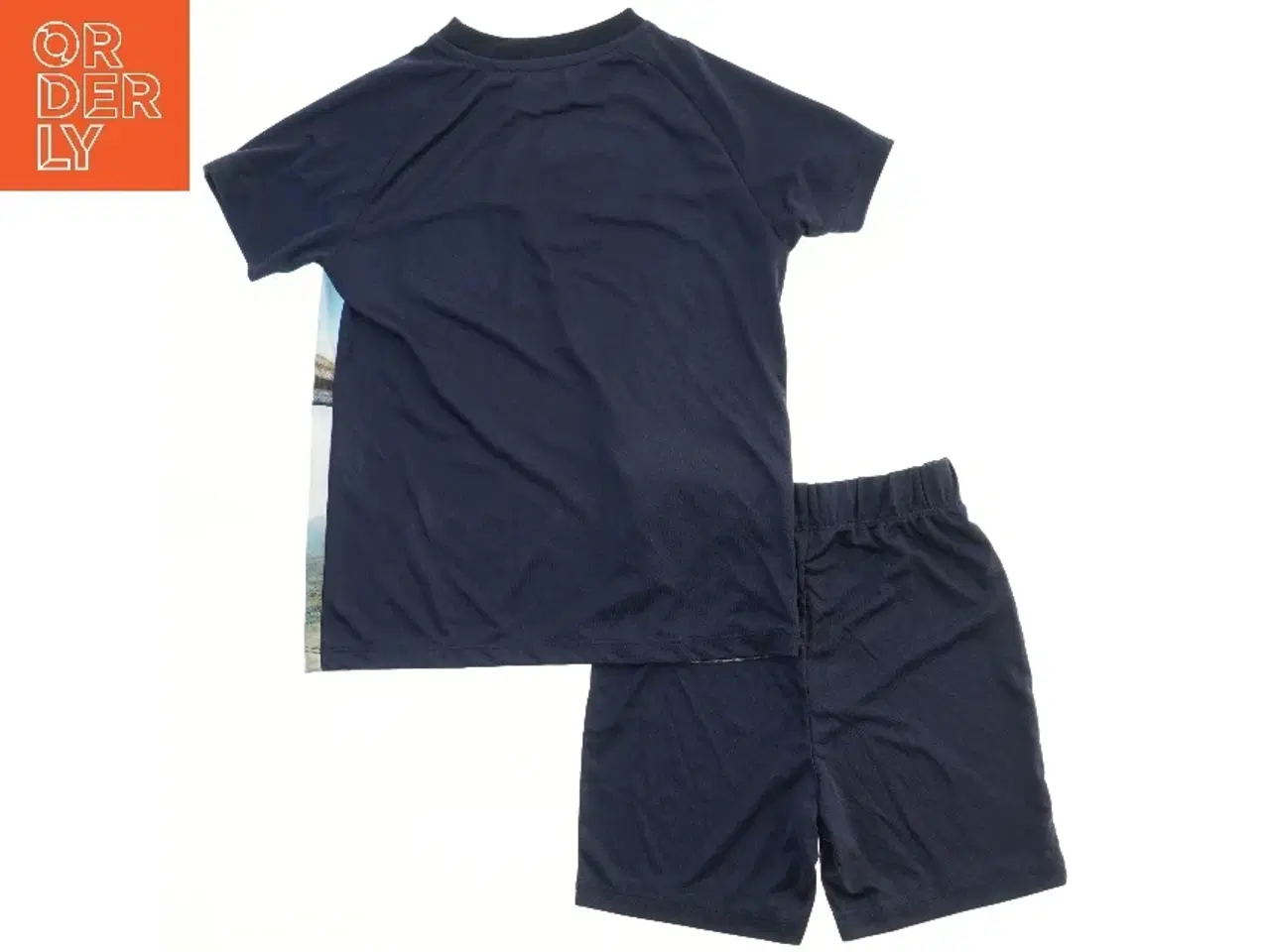 Billede 2 - T-shirt og shorts med dinosaurmotiv fra Friends (str. 98)