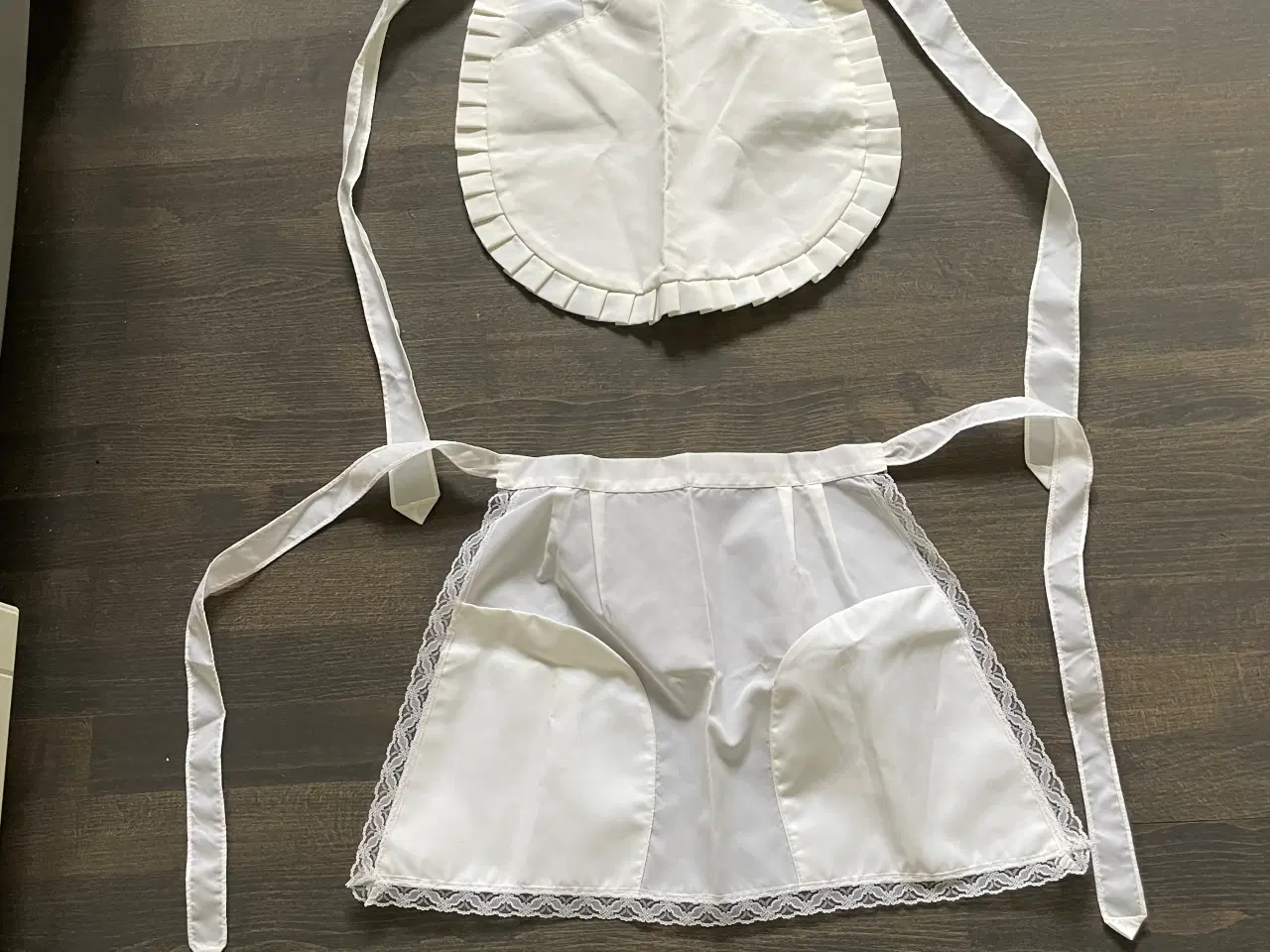 Billede 1 - Serverings forklæde hvidt