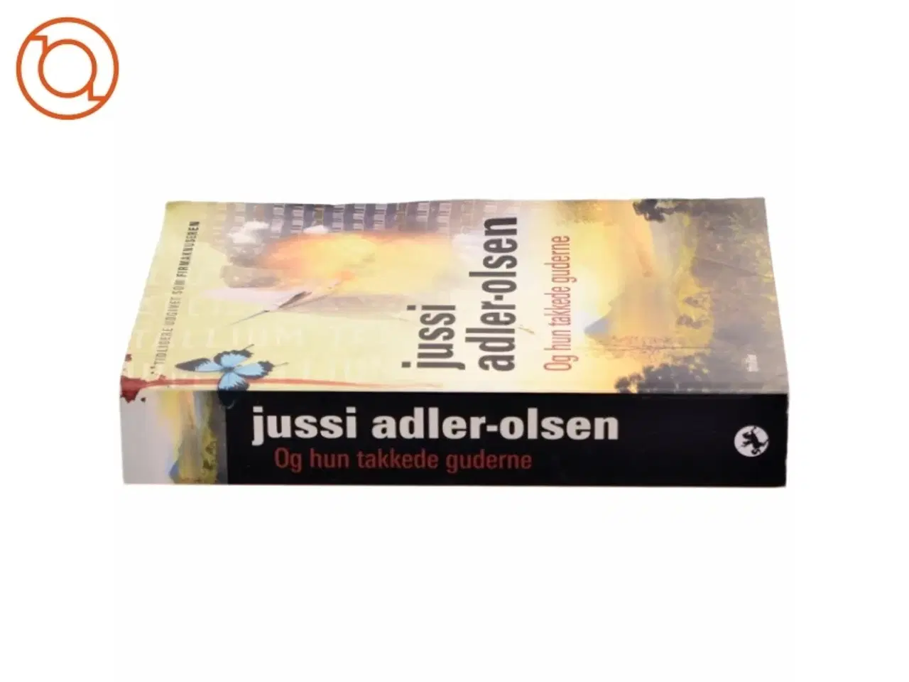 Billede 2 - Og hun takkede guderne af Jussi Adler-Olsen (Bog)