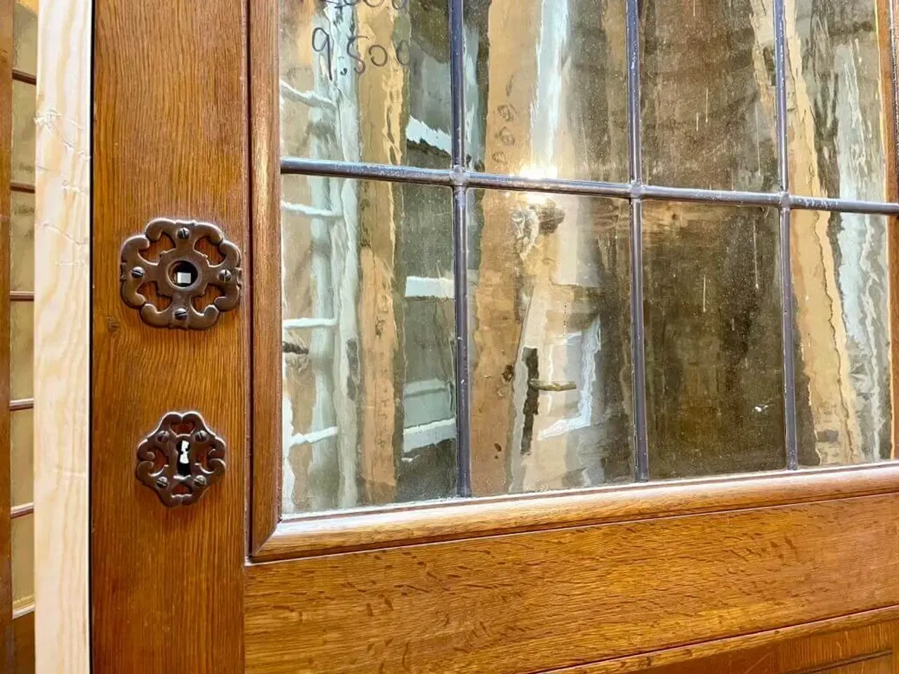 Billede 3 - Smuk egetræsdør m. blyindfattede glas
