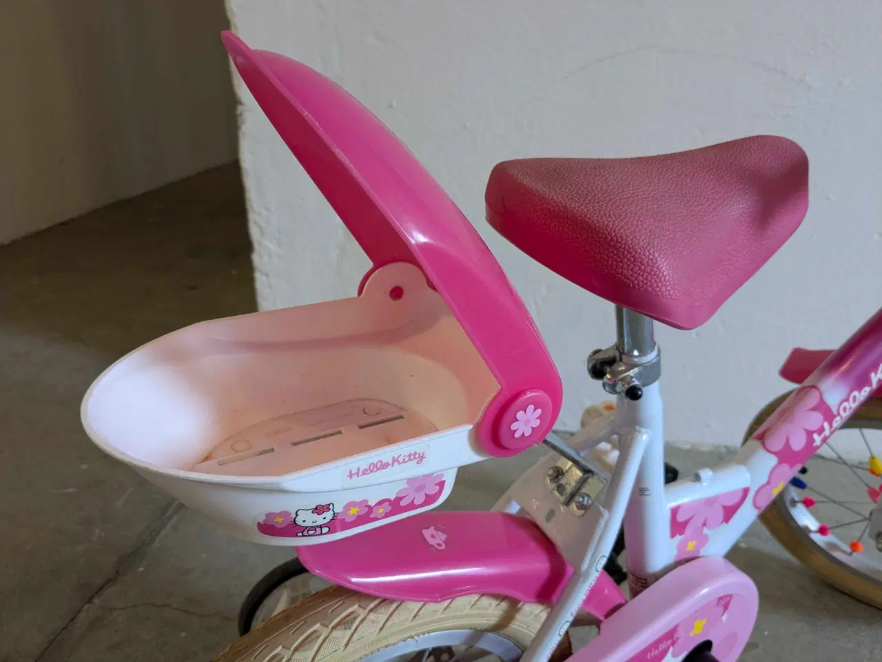 Billede 3 - Hello Kitty cykel med støttehjul