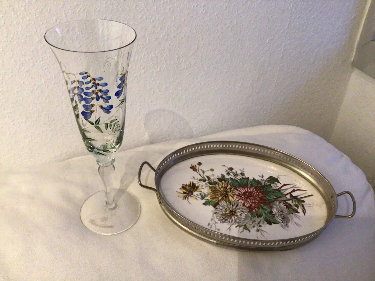 Billede 1 - Porcelænsbakke, Firkløveren champagneglas