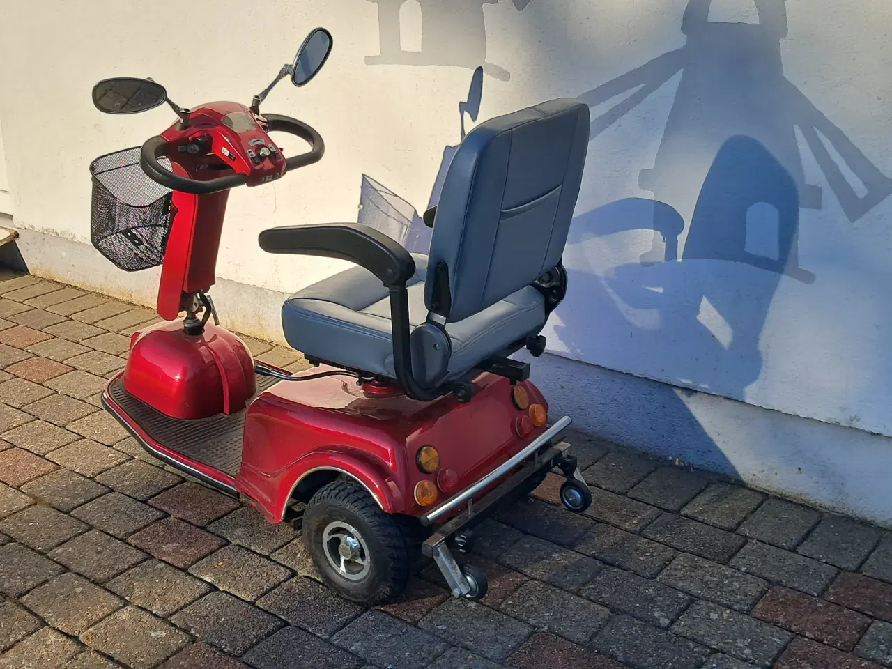 Billede 8 - El-scooter sælges for højst by