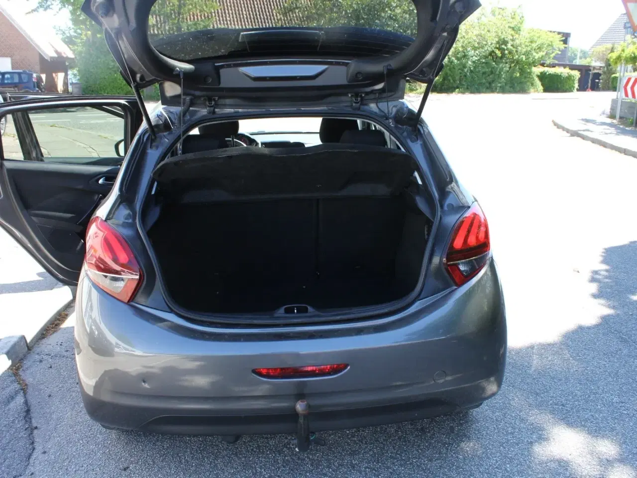 Billede 5 - Peugeot 208 1,5 BlueHDi 100 Signature+