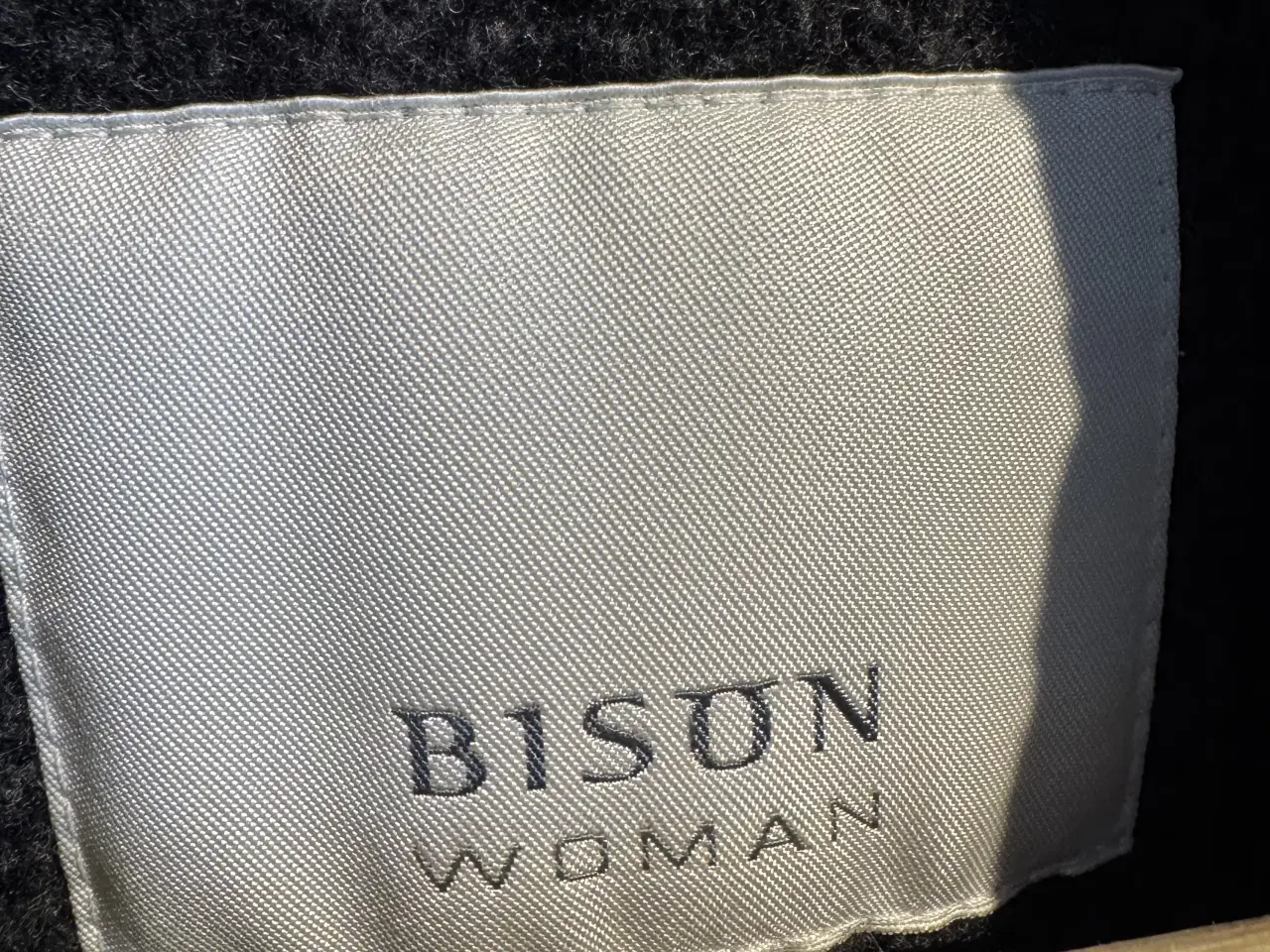 Billede 8 - Bison Jakke str.40