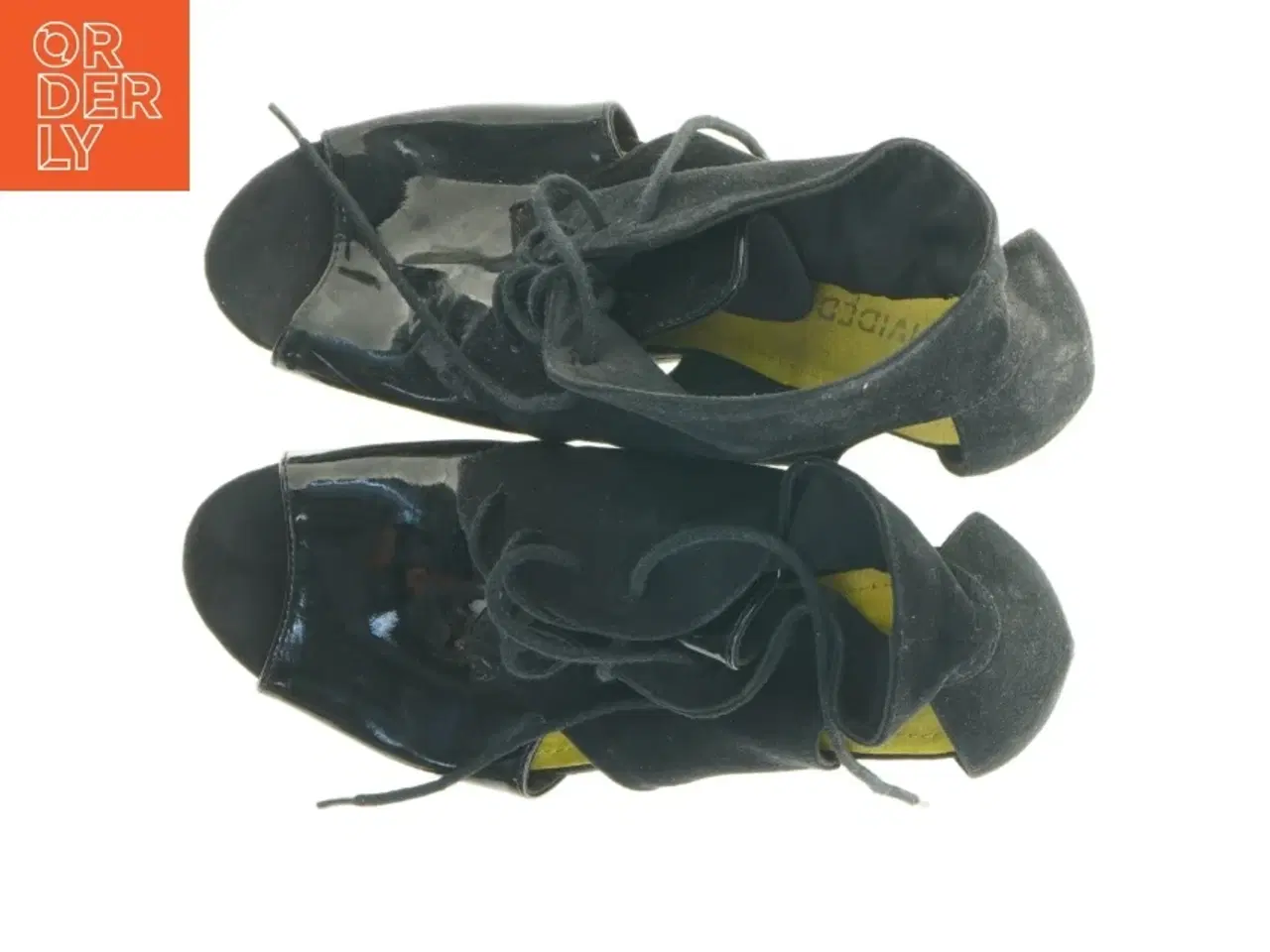 Billede 4 - Sorte snørestøvler med kilehæl fra H&M (str. 40)