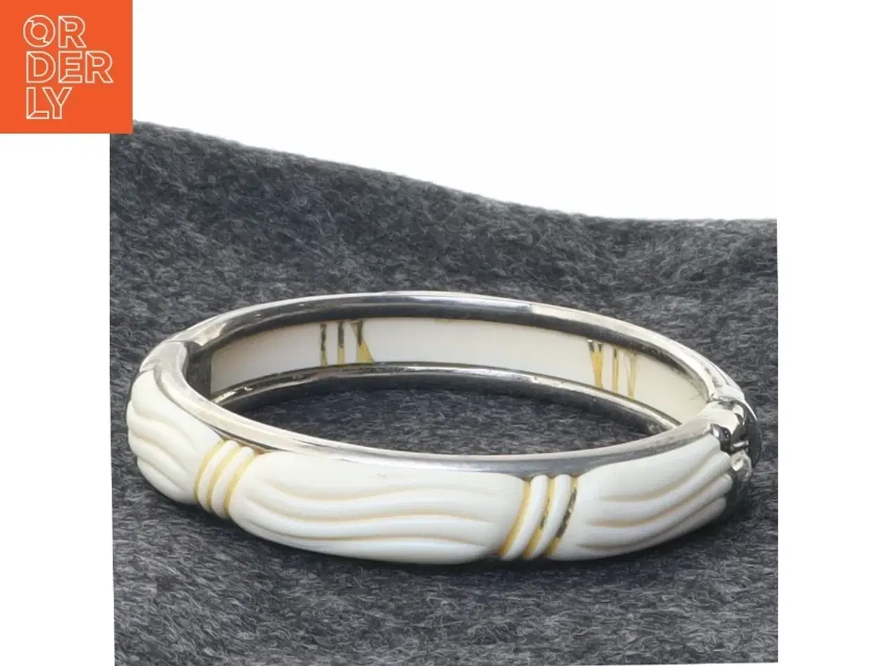 Billede 1 - Armbånd i elfenben og metal (str. 7,5 cm i diameter. 1,2 cm høj)