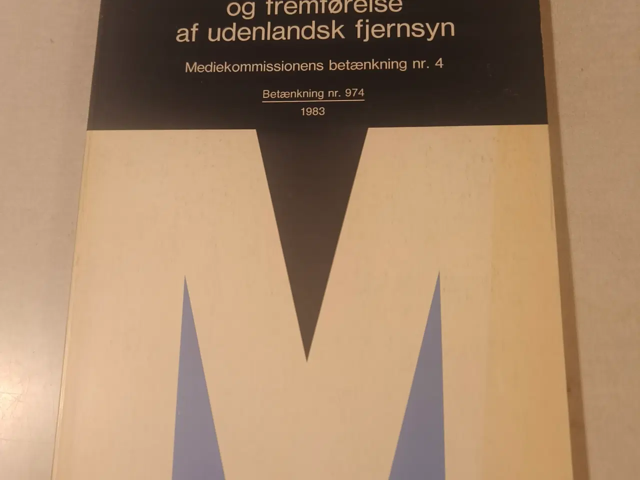 Billede 3 - Medie kommissionens betænkninger 1982 og 83