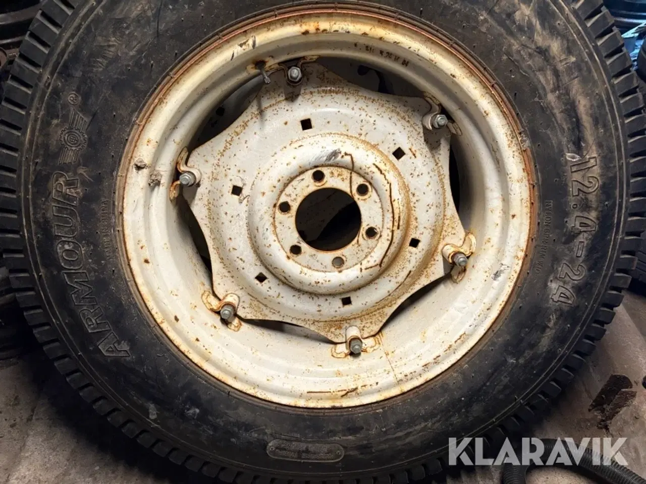 Billede 5 - Traktordæk Armour på fælge - 2 stk