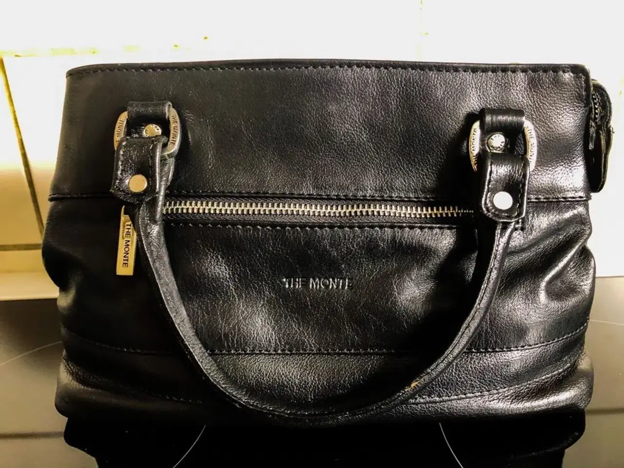 Billede 2 - Sort læder håndtaske