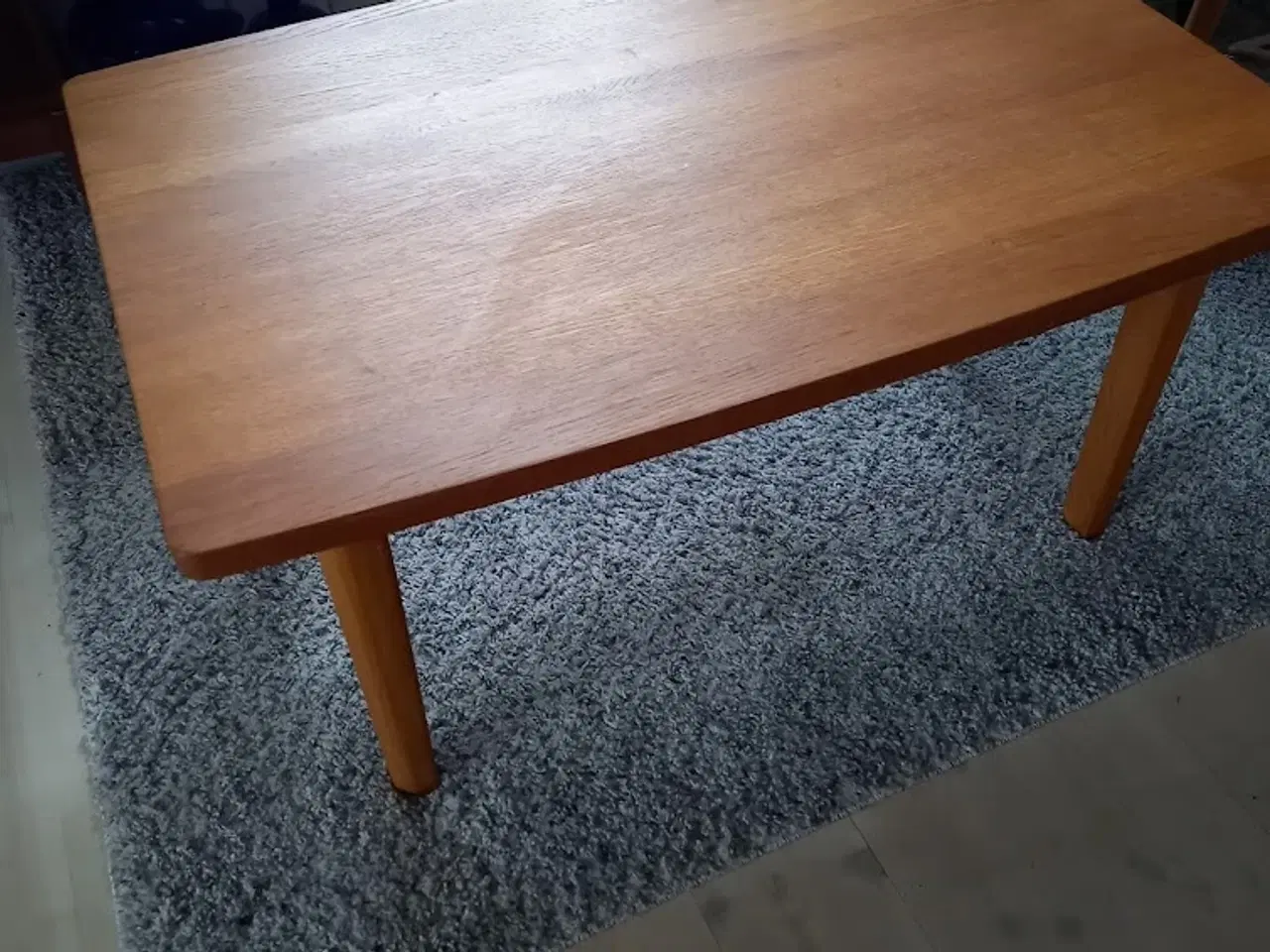 Billede 1 - Massivt egetræs sofabord
