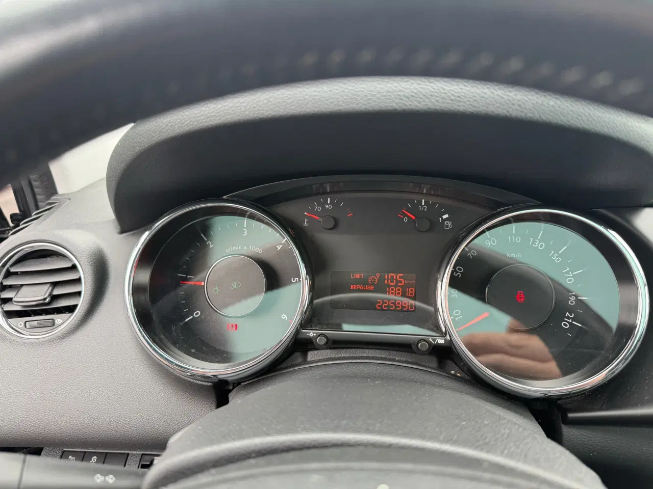 Billede 10 - Peugeot 3008 1,6 HDI Style 114HK 6g