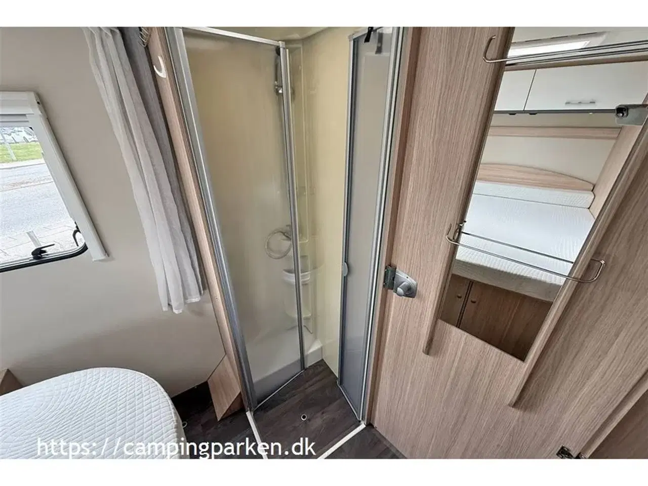 Billede 11 - 2019 - SunLight Meget camper for pengene! Queens bed, markise, solceller, aircondition, cykelholder