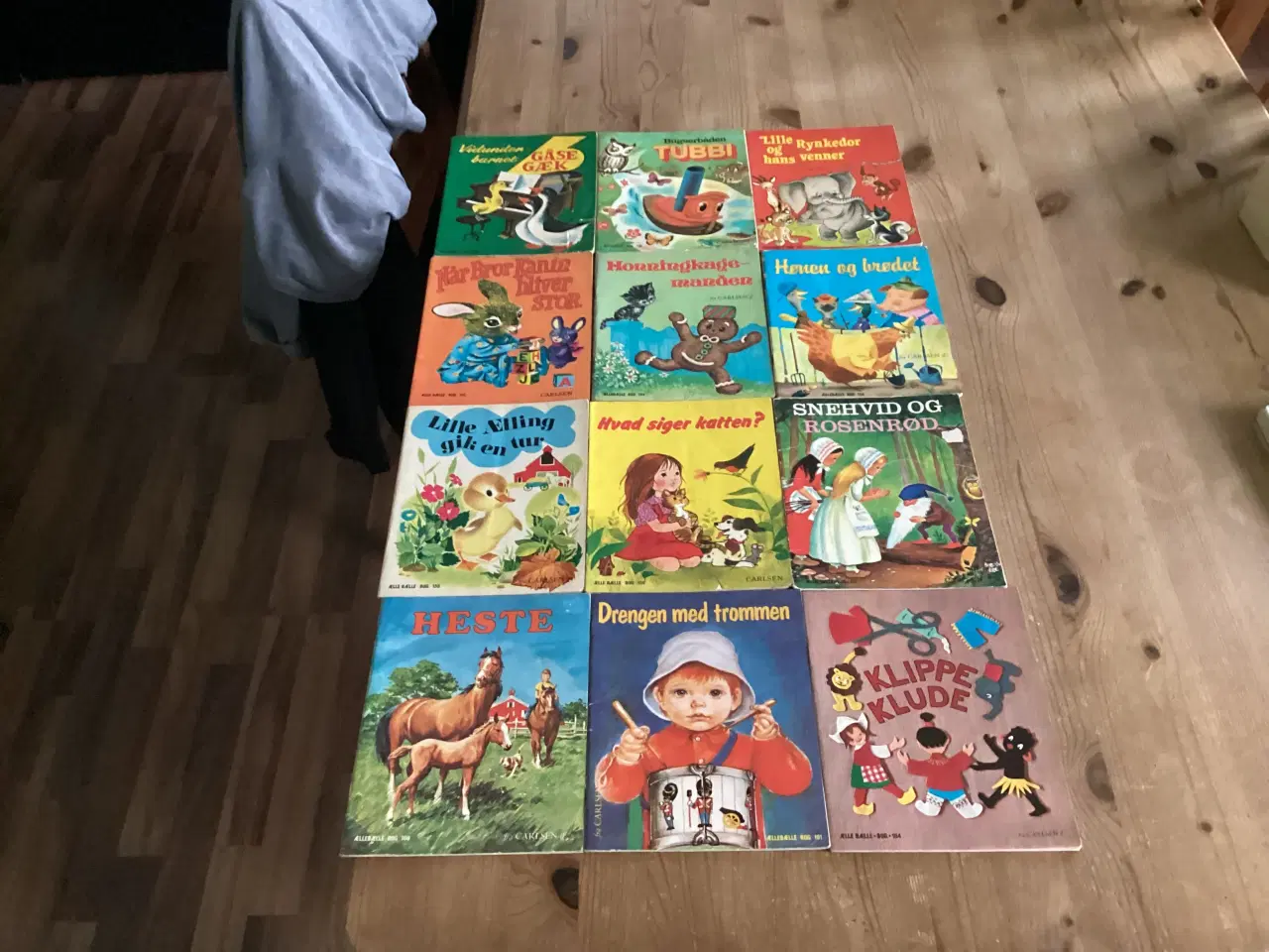 Billede 3 - Ælle Bælle Bøger 98 Stks.