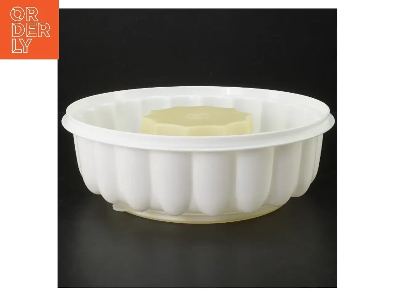 Billede 2 - Plastikskål med låg fra Tupperware (str. Ø 23 cm)