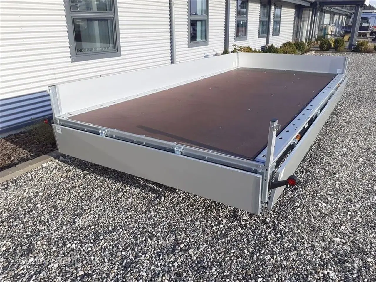 Billede 5 - 0 - Martz GT Plateau 4521 450/2 Populær multitrailer som kan bruges til rigtig mange ting. Aluminiums sider. to læsse ramper.