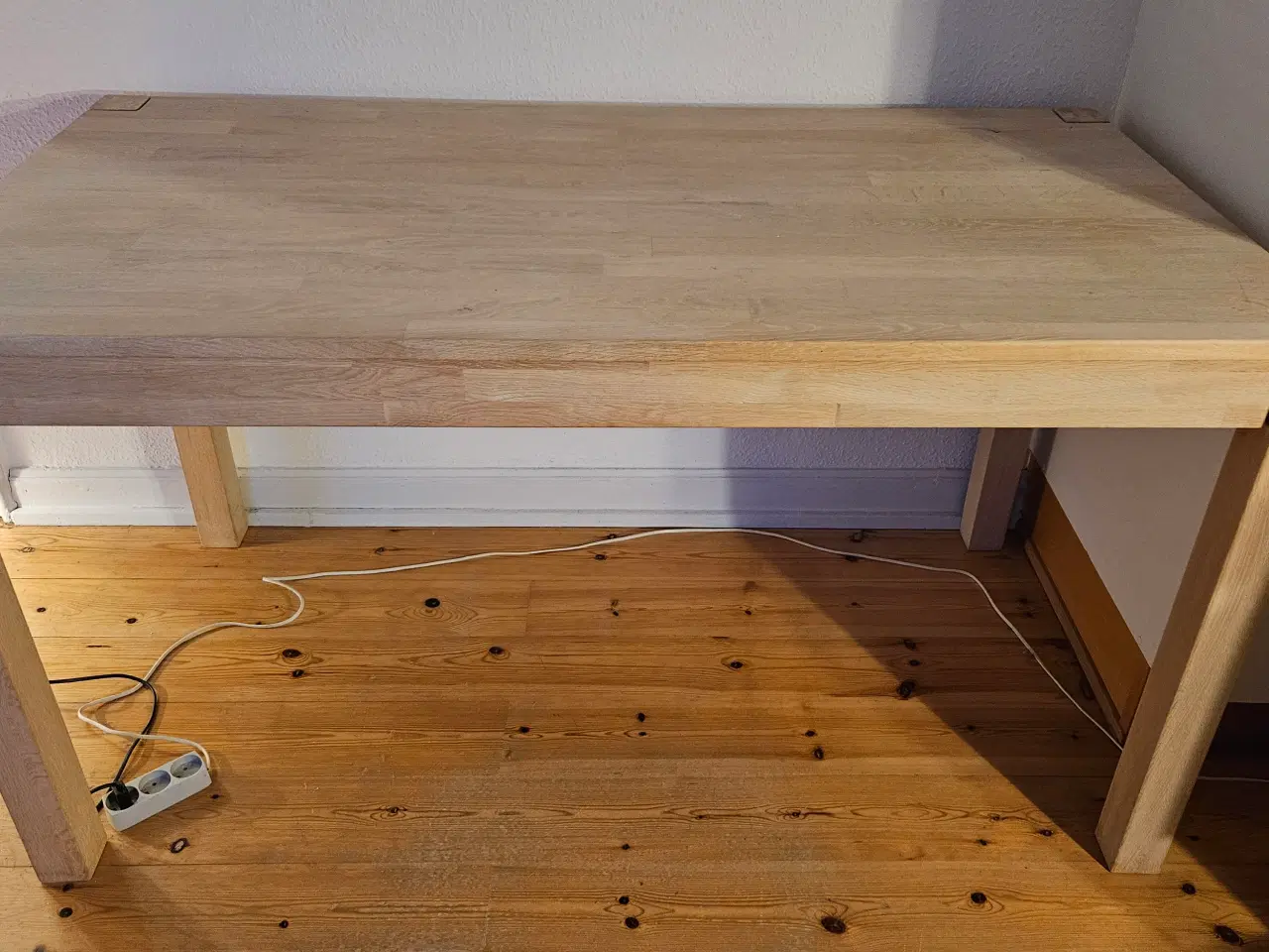 Billede 1 - Skrivebord i massiv eg