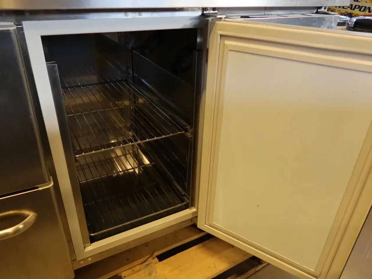 Billede 3 - Kølebord GRAM K 1407 CSG A 2D/DR L med opsats