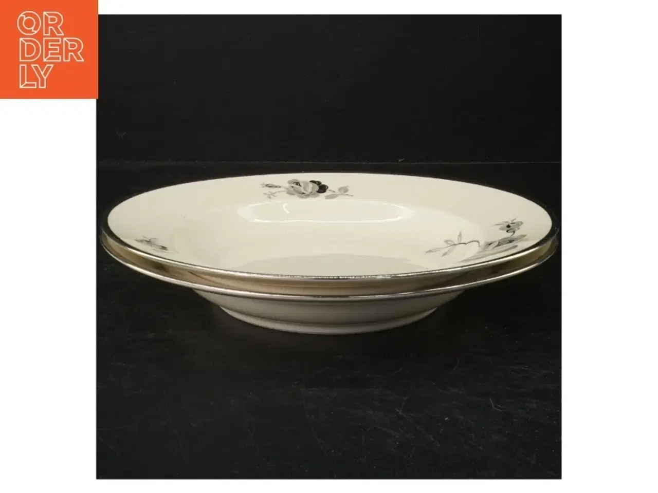 Billede 3 - Porcelænstallerkner med sort rose fra KPM (str. Ø. 26 cm)
