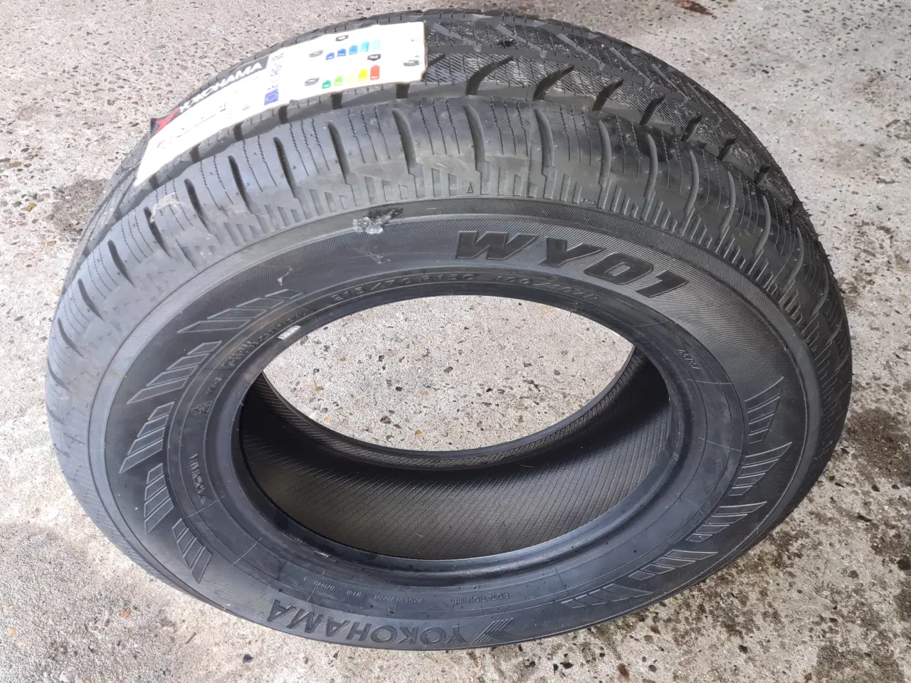 Billede 1 - Yokohama vinterdæk 215/70 R15C