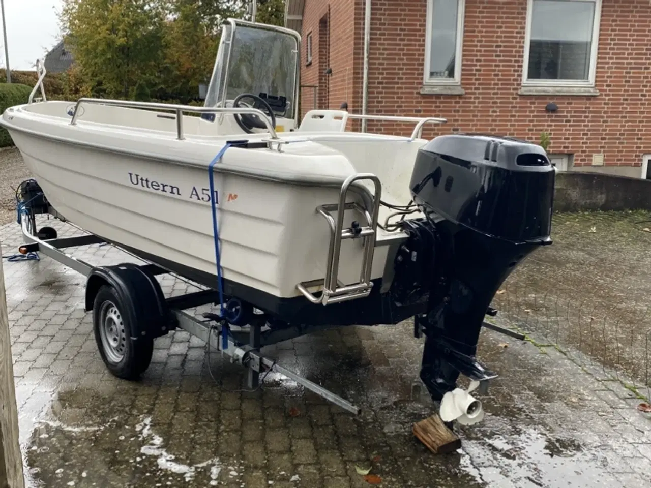 Billede 2 - Styrepultjolle Uttern 51A påhængsmotor Mercury EFI