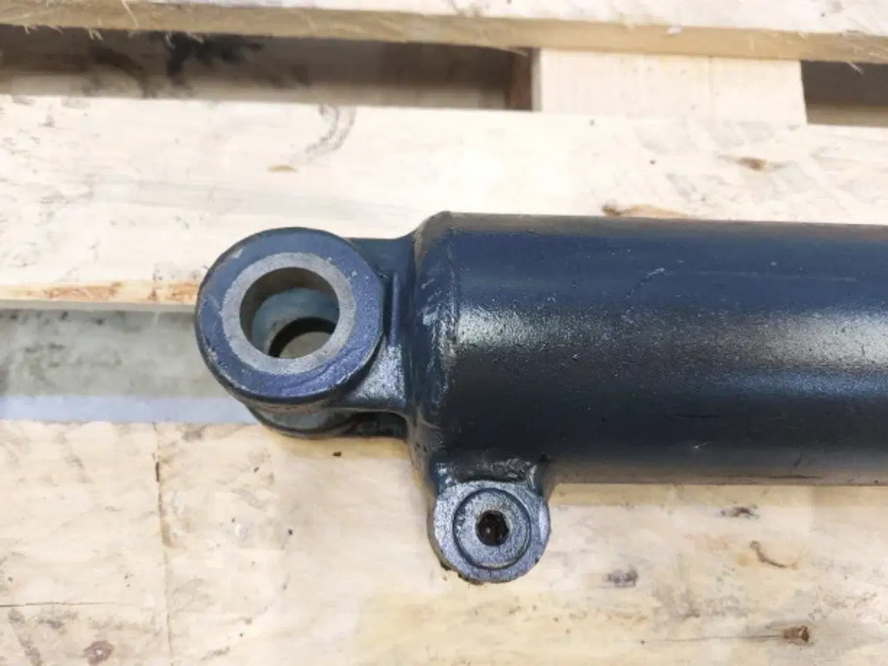 Billede 6 - Valmet 705 Løftecylinder L.  30210000